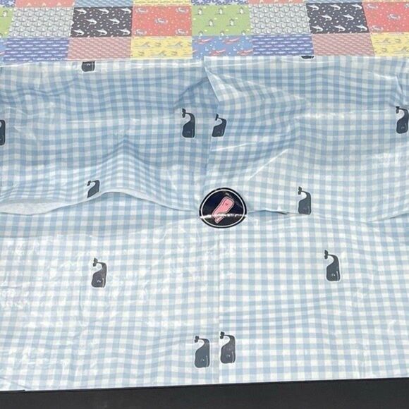 Vineyard Vines Gift Box 11.5x7.5x3.5 - Picture 3 of 5